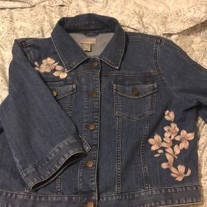 NWT Cropped 3/4 Sleeve Embroidered Denim jacket